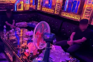33 người dương tính ma túy trong quán karaoke ở Long An