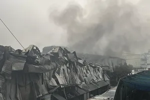 Vụ cháy tại công ty sản xuất giày ở Long An nghi do sự cố ống dẫn dầu