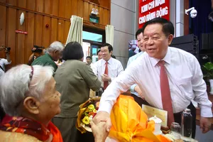 Trưởng Ban Tuyên giáo và Dân vận Trung ương dự lễ Kỷ niệm ngày 30-4 tại Long An 