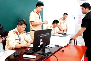 384 thí sinh tham gia kỳ sát hạch lái xe đầu tiên do Công an tỉnh Long An tổ chức