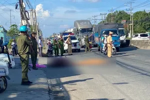 Người phụ nữ tử vong vì tránh xe máy chạy ngược chiều trên quốc lộ 1