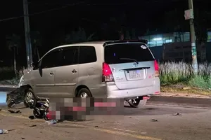 Va chạm với ô tô tải, nam thanh niên tử vong tại chỗ