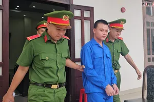 Thiếu nữ 17 tuổi suýt chết dưới tay kẻ sát nhân quen qua mạng Facebook