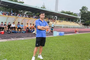 Cựu danh thủ Tài Em “tái xuất” với bóng đá Long An