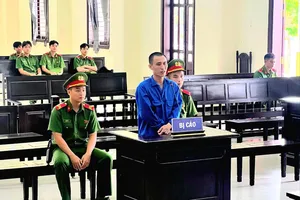 Mâu thuẫn tình cảm, dùng thắt lưng siết cổ người tình đến tử vong