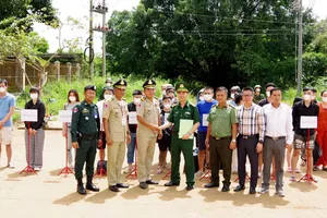 Tây Ninh tiếp nhận 27 công dân từ Campuchia, phát hiện 1 đối tượng truy nã