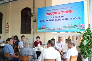 Tây Ninh: Chính quyền gần hơn với dân từ buổi cà phê sáng ở Long An