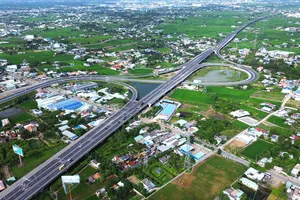 Xã cửa ngõ TP.HCM về miền Tây hướng đến thành trung tâm logistics mới