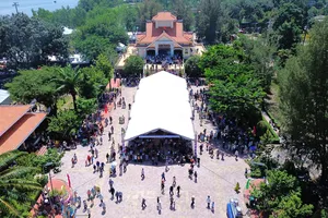 Hàng trăm ngàn người dự lễ giỗ Anh hùng dân tộc Nguyễn Trung Trực