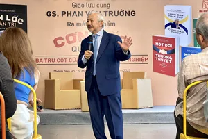 GS Phan Văn Trường ra mắt sách về văn hóa doanh nghiệp