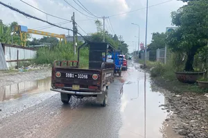 Sắp làm cống hộp giải quyết ngập trên đường Trịnh Thị Dối, huyện Hóc Môn