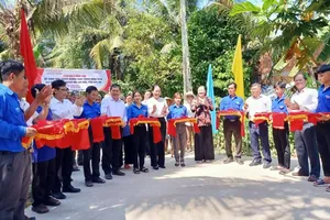 EVNGENCO3 hỗ trợ xây dựng 2 tuyến đường nông thôn tại Bến Tre