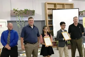 2 học sinh Đà Nẵng nhận học bổng 3,6 tỉ từ trường quốc tế Mỹ 