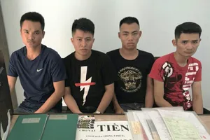 Nhóm cho vay lãi suất 'cắt cổ' nhắm vào phụ nữ đơn thân