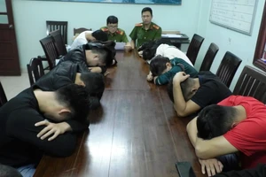 Nhóm thanh niên phê ma túy trong chung cư sau đi 'bão' 