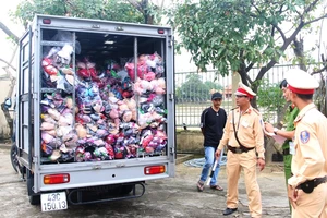 Phát hiện nhiều xe chở hàng không rõ nguồn gốc ở Đà Nẵng 