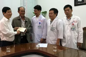 Thứ trưởng Bộ Công an thăm sinh viên bị nạn trên đèo Hải Vân