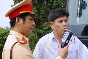 CSGT Đà Nẵng được trang bị que thử ma túy kiểm tra tài xế