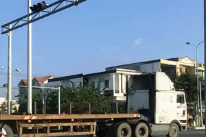 Tài xế lý giải lý do đoàn container vượt đèn đỏ ở Đà Nẵng