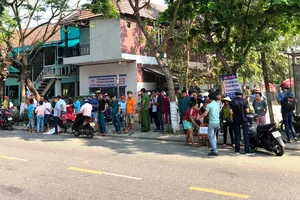 3 công nhân bị điện giật khi sửa hồ cá, 1 người tử vong