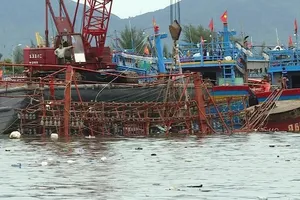 Cứu tàu gặp nạn, 2 phương tiện cùng chìm ở Đà Nẵng