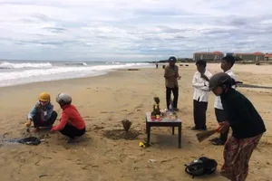 Tìm thấy người còn lại bị sóng cuốn khi tắm ở vùng nguy hiểm