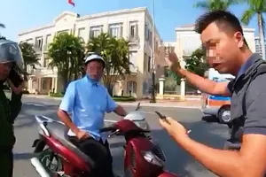 Quay clip đưa lên mạng nói CSCĐ đánh, sau đó viết thư xin lỗi