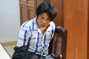 Kẻ trộm luôn thủ sẵn kim tiêm