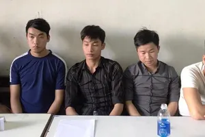 Nghe bạn gái bị sàm sỡ, nhóm thanh niên đi chém người