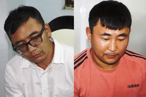 Bắt nhóm người nước ngoài chuyên trộm bằng thẻ Visa ở Đà Nẵng