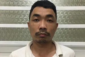 Dùng lệnh chuyển tiền giả lừa lấy nhiều điện thoại