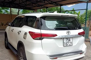 Xe 7 chỗ bị xử phạt vì chở khách 