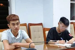 2 thanh niên chạy xe bốc đầu trên cầu Rồng bị khởi tố
