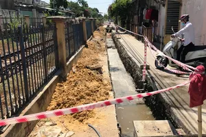 UBND quận Liên Chiểu xây dựng không phép xâm phạm đường sắt