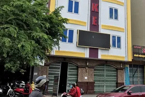 Giữa dịch COVID-19, quán karaoke mở cửa, có người phê ma túy 