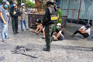 Mang dao đi trả thù cho em trai thì gặp 911 Đà Nẵng