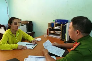 Mua bột ngọt Trung Quốc trôi nổi về đóng gói bán kiếm lời