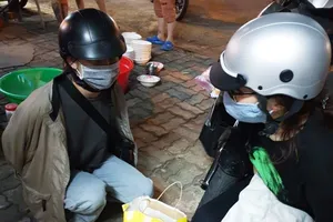 2 nữ sinh viên bán lẻ cần sa bị bắt