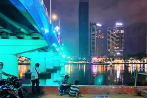 Người phụ nữ nhảy sông Hàn tự vẫn, bỏ lại 3 con nhỏ