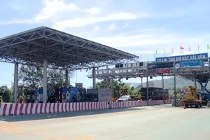 Tăng giá trạm thu phí Hải Vân: 'Mong có đường né trạm'