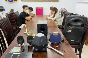 4 thanh niên tụ tập phê ma túy trong chung cư