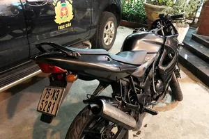 2 thanh niên ‘phê' ma túy phóng xe máy vượt nhiều chốt kiểm dịch 