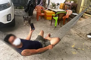 Đi bộ qua nhà hàng xóm nói chuyện, bị đề xuất phạt 7,5 triệu đồng