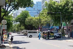 Đà Nẵng: Xe cứu thương đụng xe cứu thương, F0 tử vong, điều dưỡng bị thương nặng