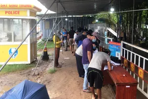 Đà Nẵng: Khai báo bằng giấy khiến ùn ứ tại một số chốt kiểm soát 