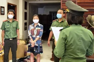 Bắt nữ giám đốc bảo lãnh cho người Hàn Quốc nhập cảnh trái phép