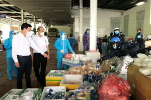 Lãnh đạo Đà Nẵng lên hầm Hải Vân dẫn đường tiễn bà con về quê