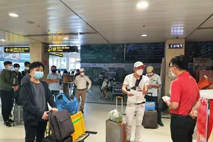 Hành khách đi máy bay đến Đà Nẵng cách ly tại nhà 7 ngày