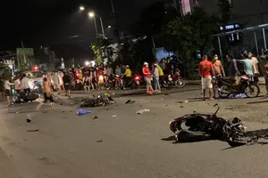 Ô tô đâm hàng loạt xe máy ở Hội An làm 3 người thương vong