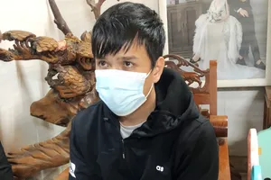 Liên tục trộm ở các biệt thự rồi đổi thành USD đưa cho người thân